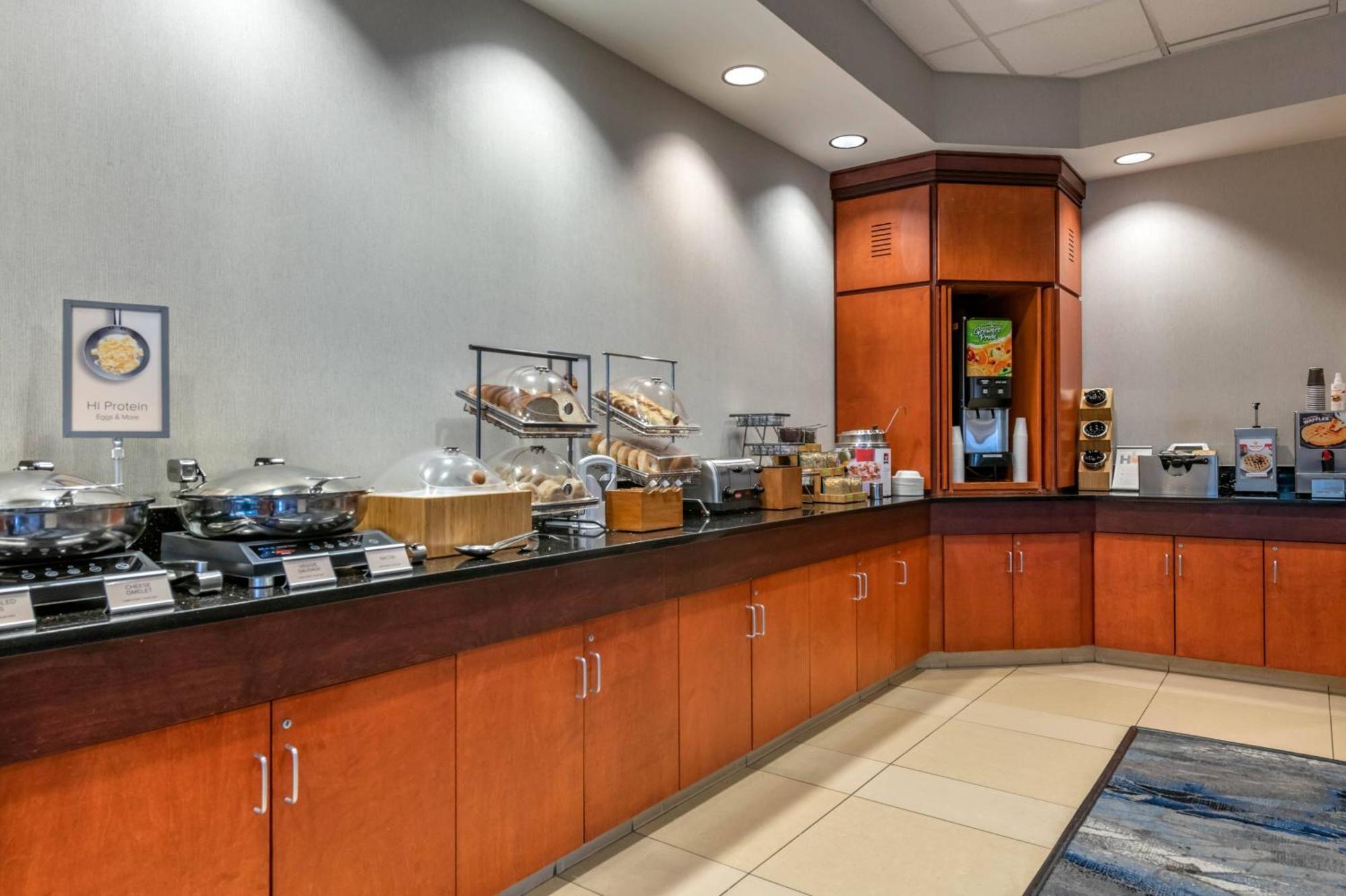 Fairfield Inn And Suites Holiday Tarpon Springs Exterior photo